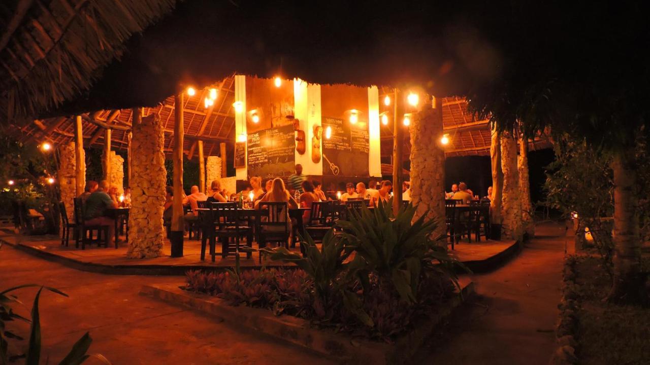 Paje By Night Bungalows ภายนอก รูปภาพ